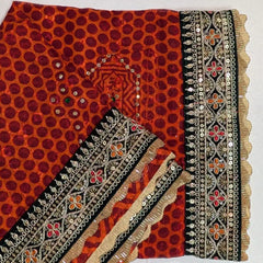 MIJAAT Pahadi Short Pichoda Stole | Georgette Chicken Fabric | Dark Green Katdani Border with Red-Orange Floral Threadwork