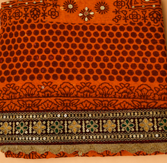 maroon pichora