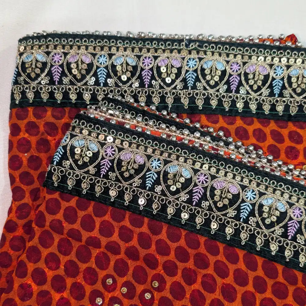 MIJAAT Pahadi Short Pichoda Stole | Georgette Chicken Fabric | Dark Green Payal Border with Lavender-Blue Leaf Threadwork