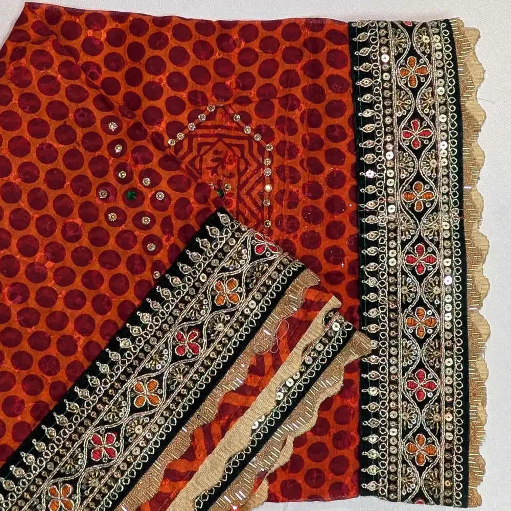 MIJAAT Pahadi Short Pichoda Stole | Georgette Chicken Fabric | Dark Green Katdani Border with Red-Orange Floral Threadwork