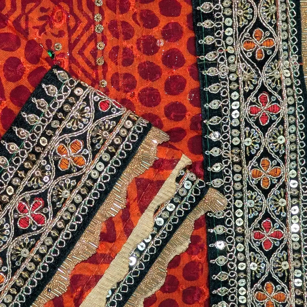 MIJAAT Pahadi Short Pichoda Stole | Georgette Chicken Fabric | Dark Green Katdani Border with Red-Orange Floral Threadwork