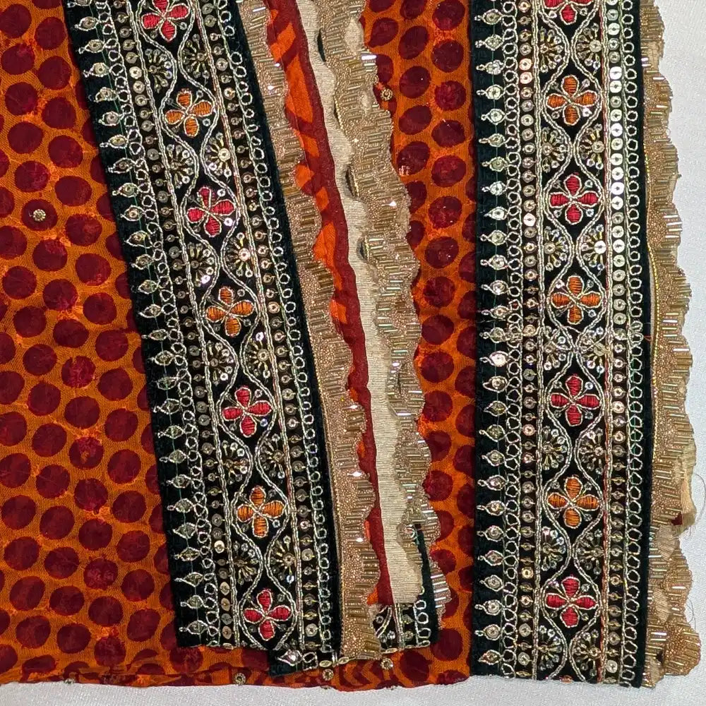 MIJAAT Pahadi Short Pichoda Stole | Georgette Chicken Fabric | Dark Green Katdani Border with Red-Orange Diamond Threadwork