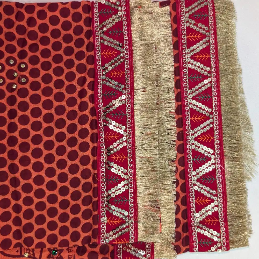 Red lace pichod
