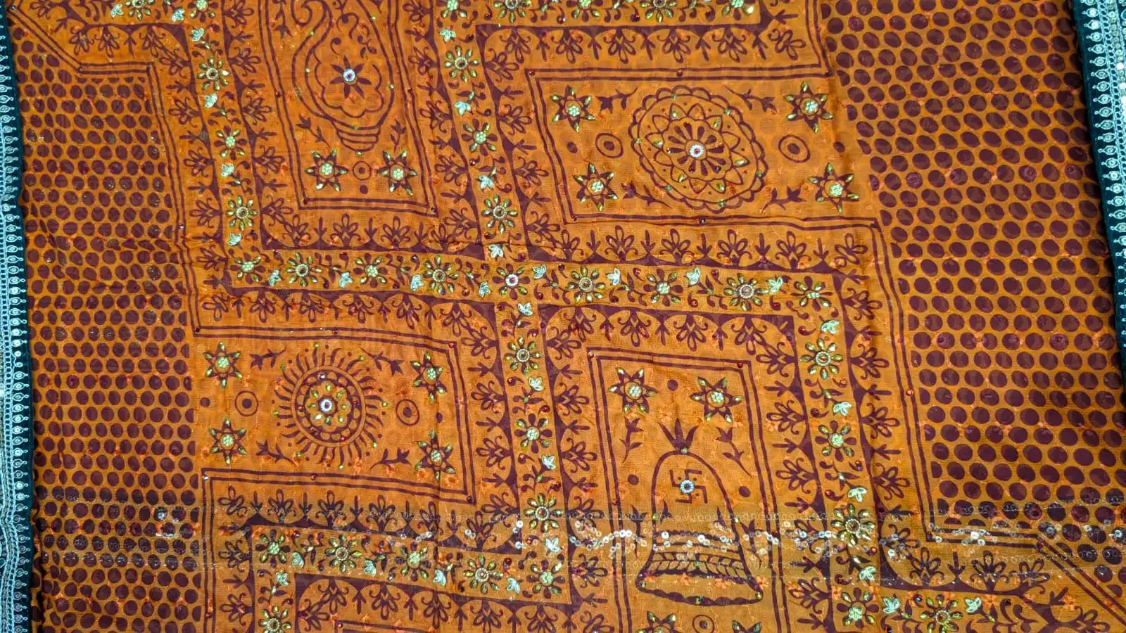 MIJAAT Full Size Pahadi Pichoda | Georgette Chicken Fabric | Green Katdani